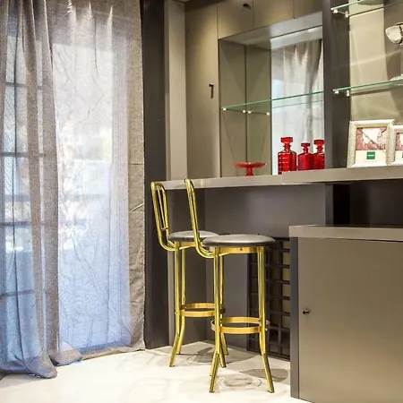 Flora's Place Appartement